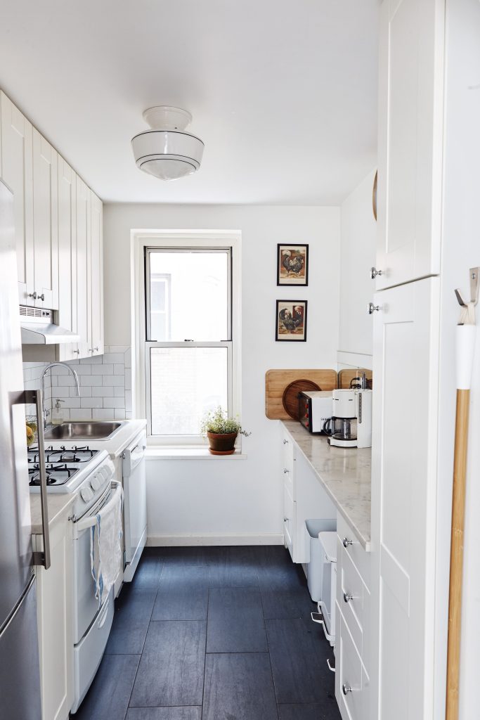 Where to Place Refrigerator in Small Kitchen: Smart Space-Saving Tips ...